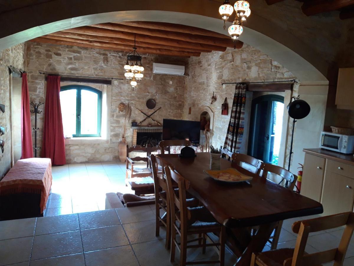 Villa Aloni Margaritai Bagian luar foto
