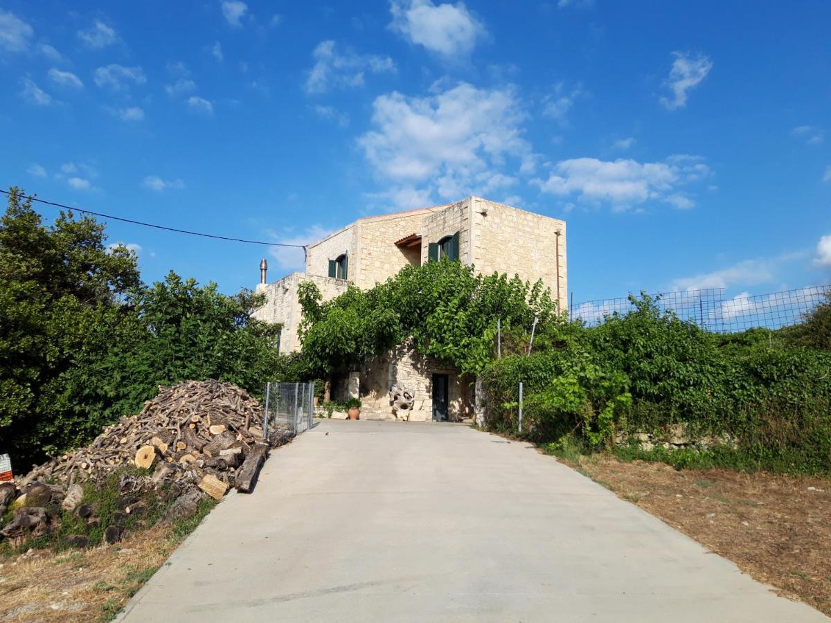 Villa Aloni Margaritai Bagian luar foto